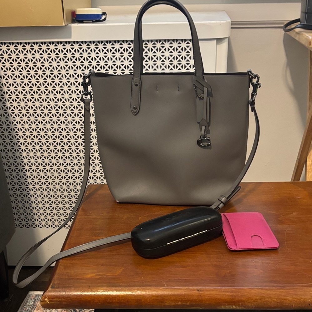 Coach Small Central  Shopper  Tote